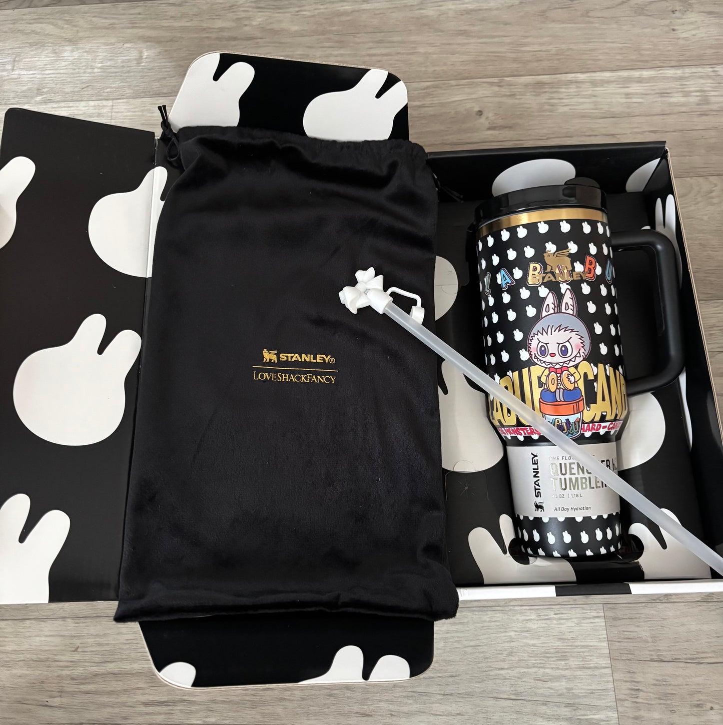 Stanley x Labubu – Gourde Isotherme Black(Noire) Édition Limitée (Collector)