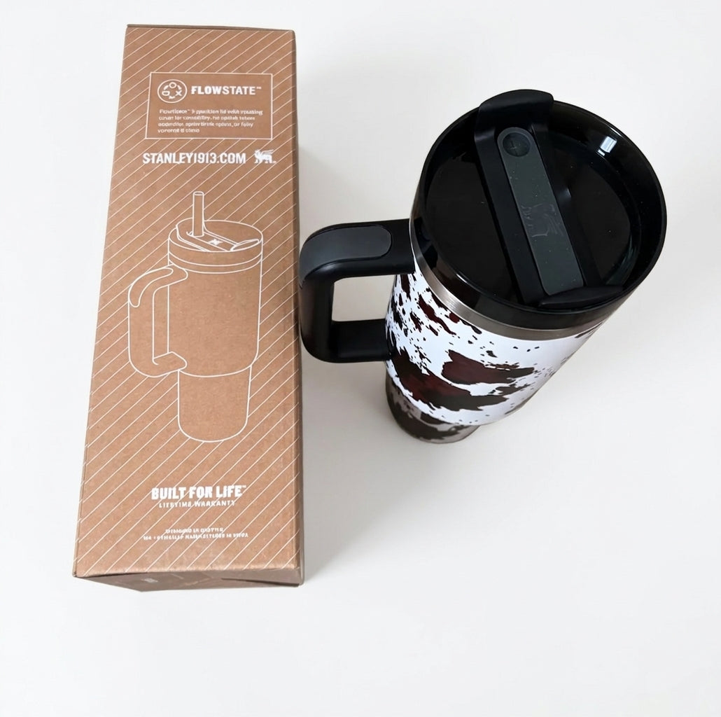 Gourde Stanley The Quencher H2.0 Flowstate™ Tumbler – 1,18 L (40 oz) – Édition spéciale camo blanc/bordeaux